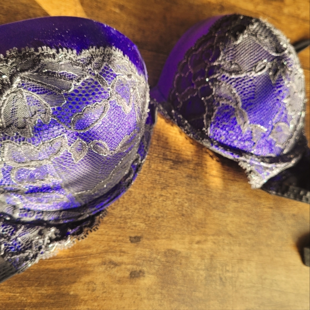 36A blue with black lace VS max. pushup BRA Plunge Very Sexy collection.
